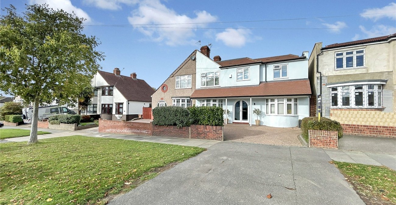 4 bedroom house for sale in Sidcup | Robinson Jackson