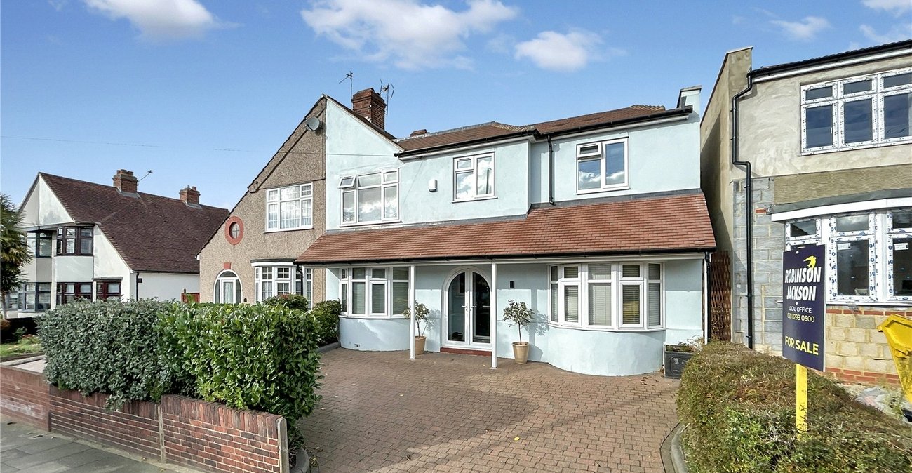 4 bedroom house for sale in Sidcup | Robinson Jackson