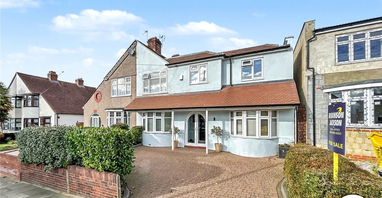 4 bedroom house for sale in Sidcup | Robinson Jackson