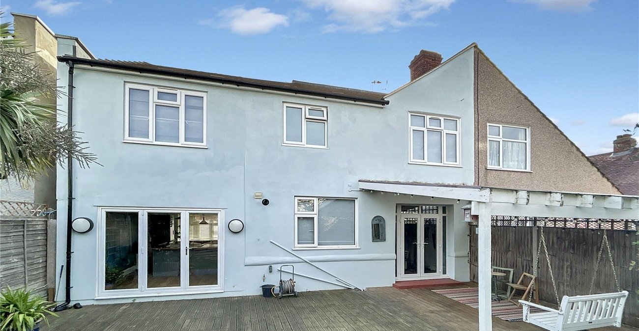 4 bedroom house for sale in Sidcup | Robinson Jackson