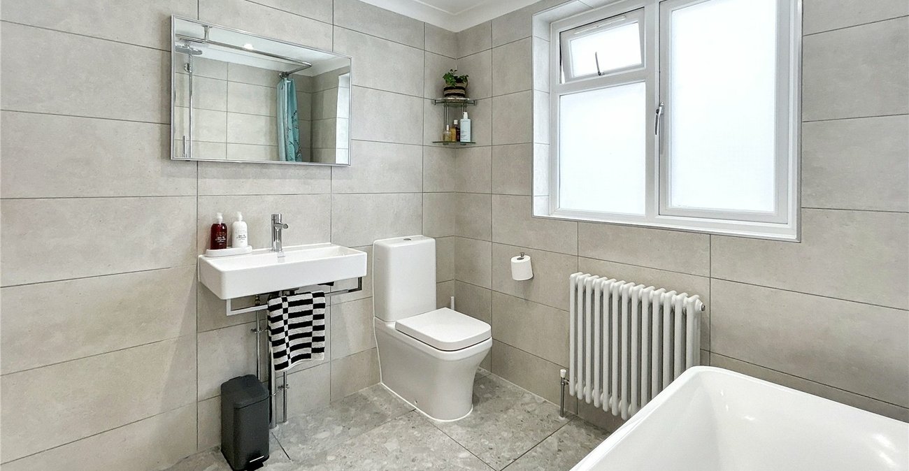 4 bedroom house for sale in Sidcup | Robinson Jackson