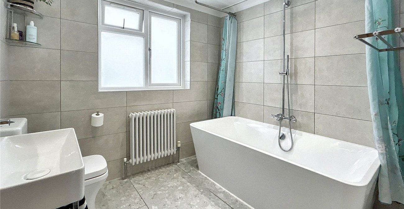 4 bedroom house for sale in Sidcup | Robinson Jackson