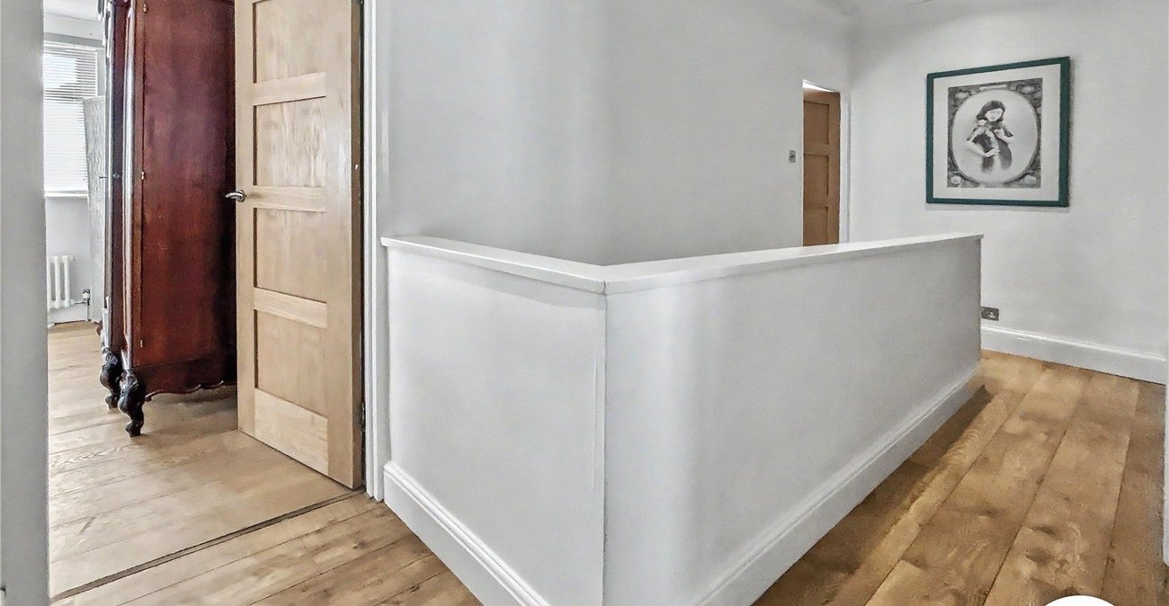 4 bedroom house for sale in Sidcup | Robinson Jackson