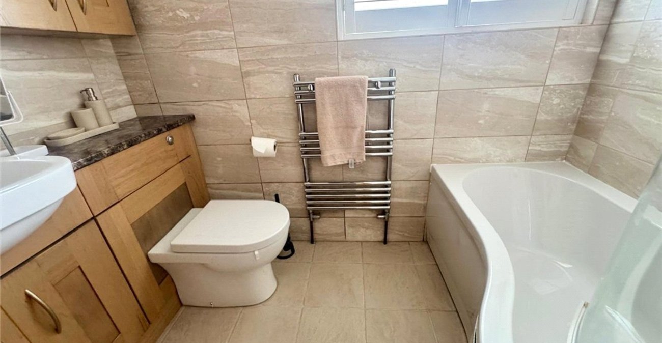 2 bedroom bungalow for sale in South Orpington | Robinson Jackson