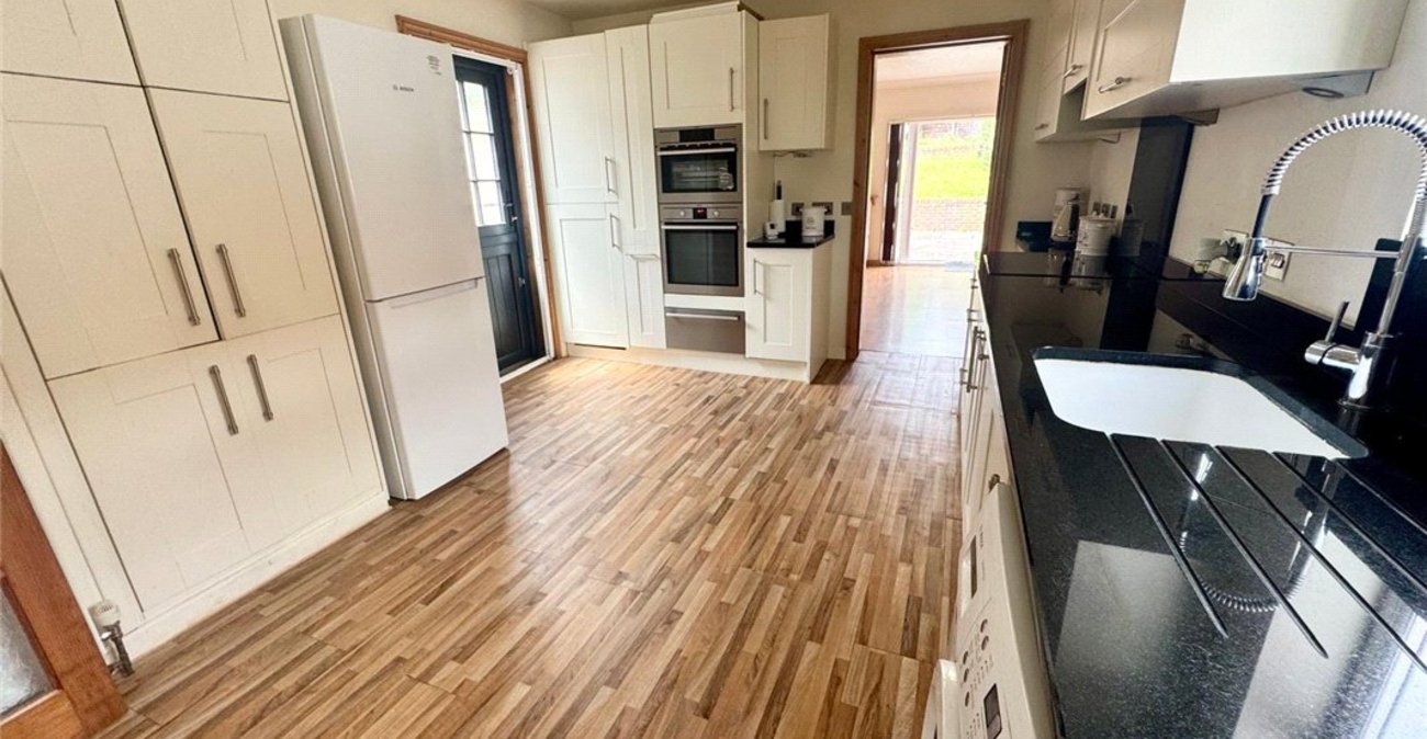 2 bedroom bungalow for sale in South Orpington | Robinson Jackson
