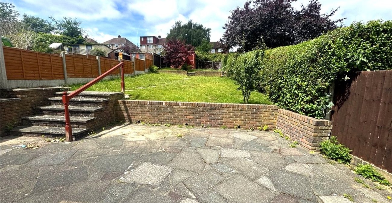 2 bedroom bungalow for sale in South Orpington | Robinson Jackson