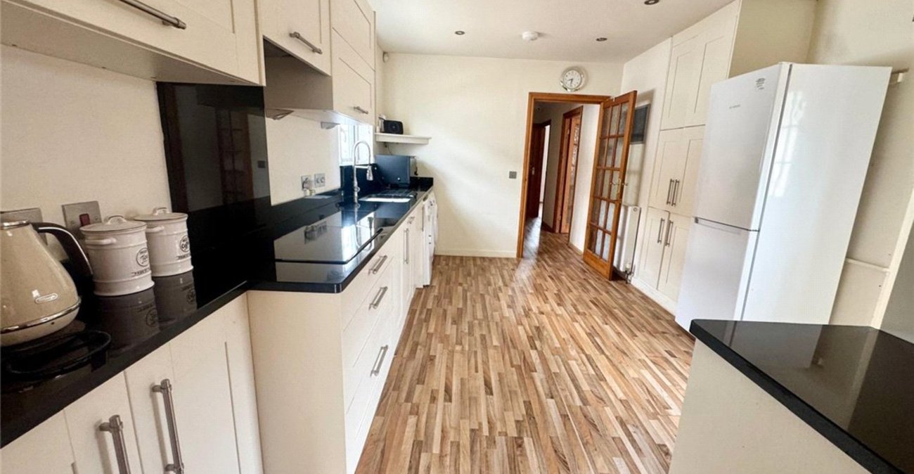 2 bedroom bungalow for sale in South Orpington | Robinson Jackson