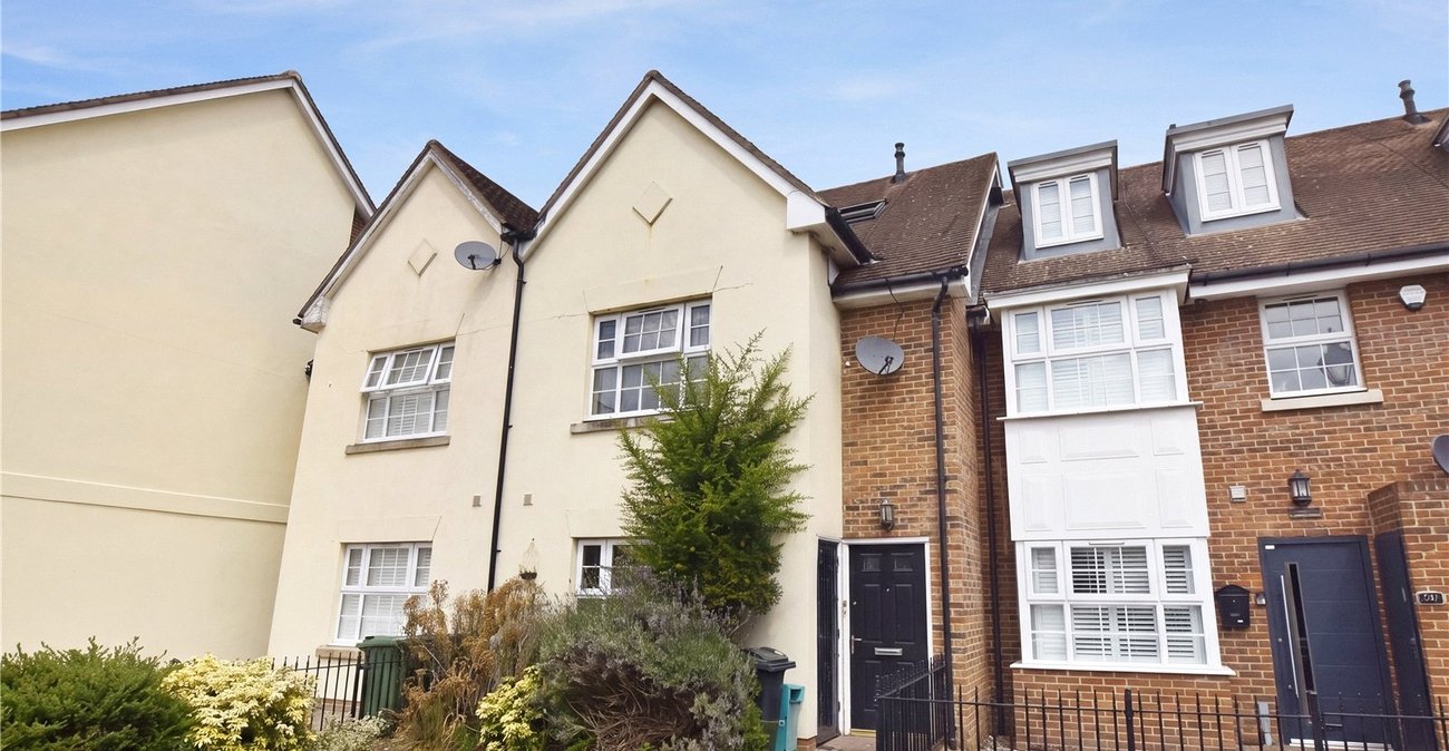 3 bedroom house for sale in Dartford | Robinson Jackson