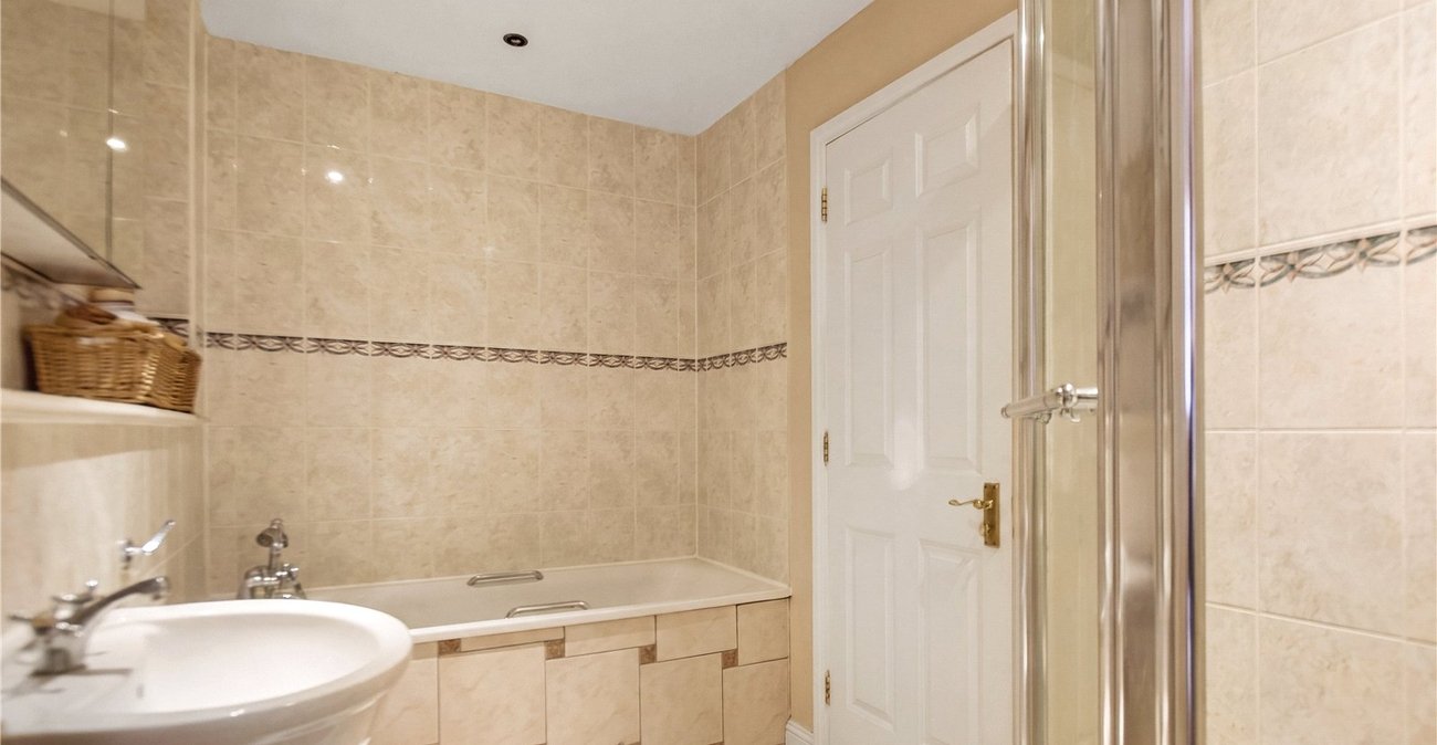 3 bedroom house for sale in Dartford | Robinson Jackson