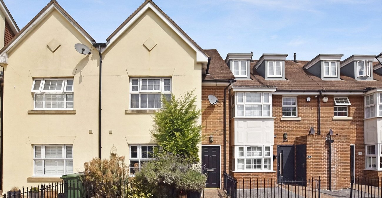 3 bedroom house for sale in Dartford | Robinson Jackson