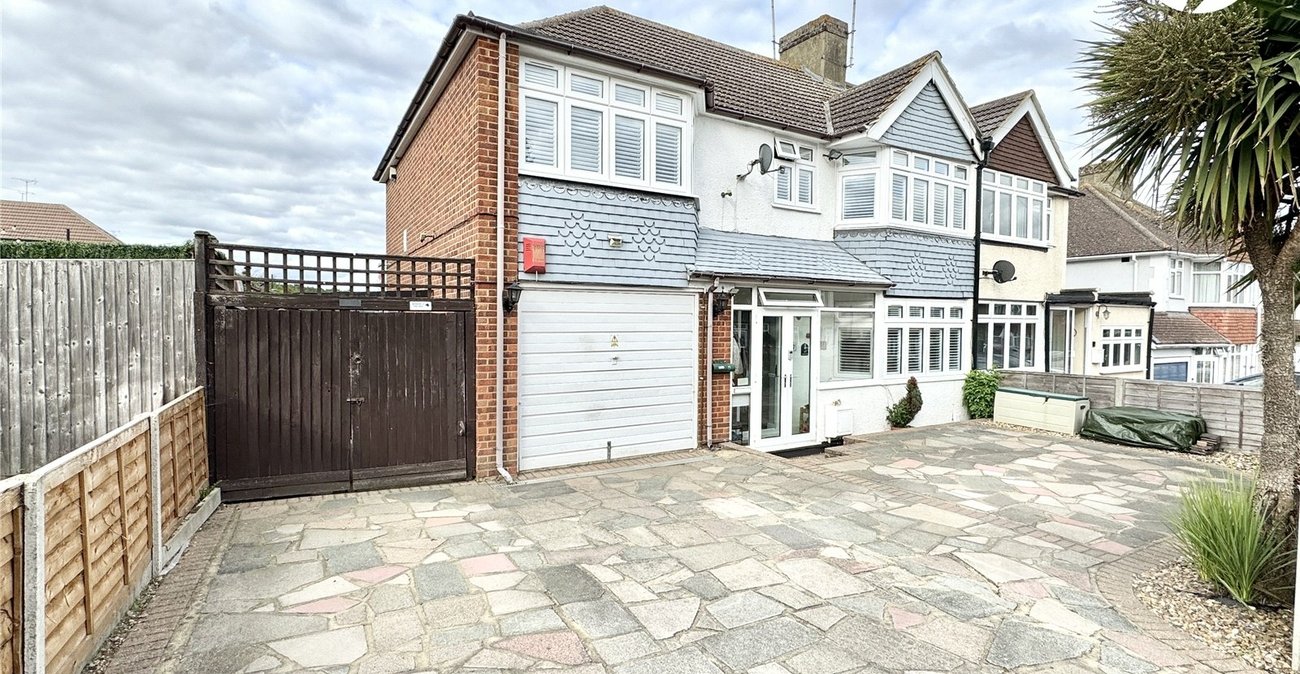 4 bedroom house for sale in Swanley | Robinson Jackson