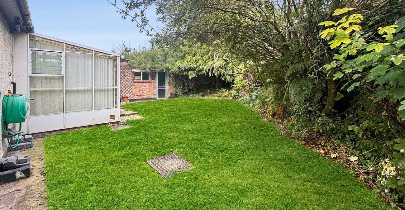 3 bedroom bungalow for sale in Bexley | Robinson Jackson