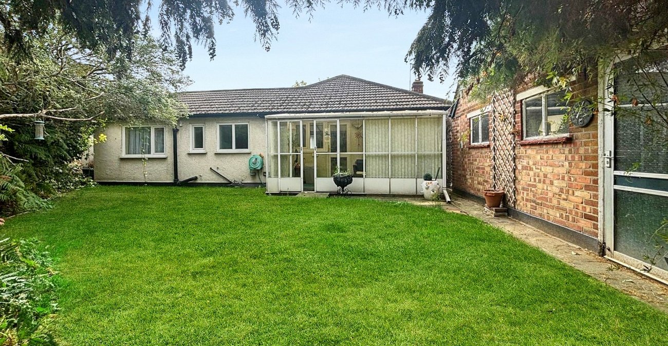 3 bedroom bungalow for sale in Bexley | Robinson Jackson