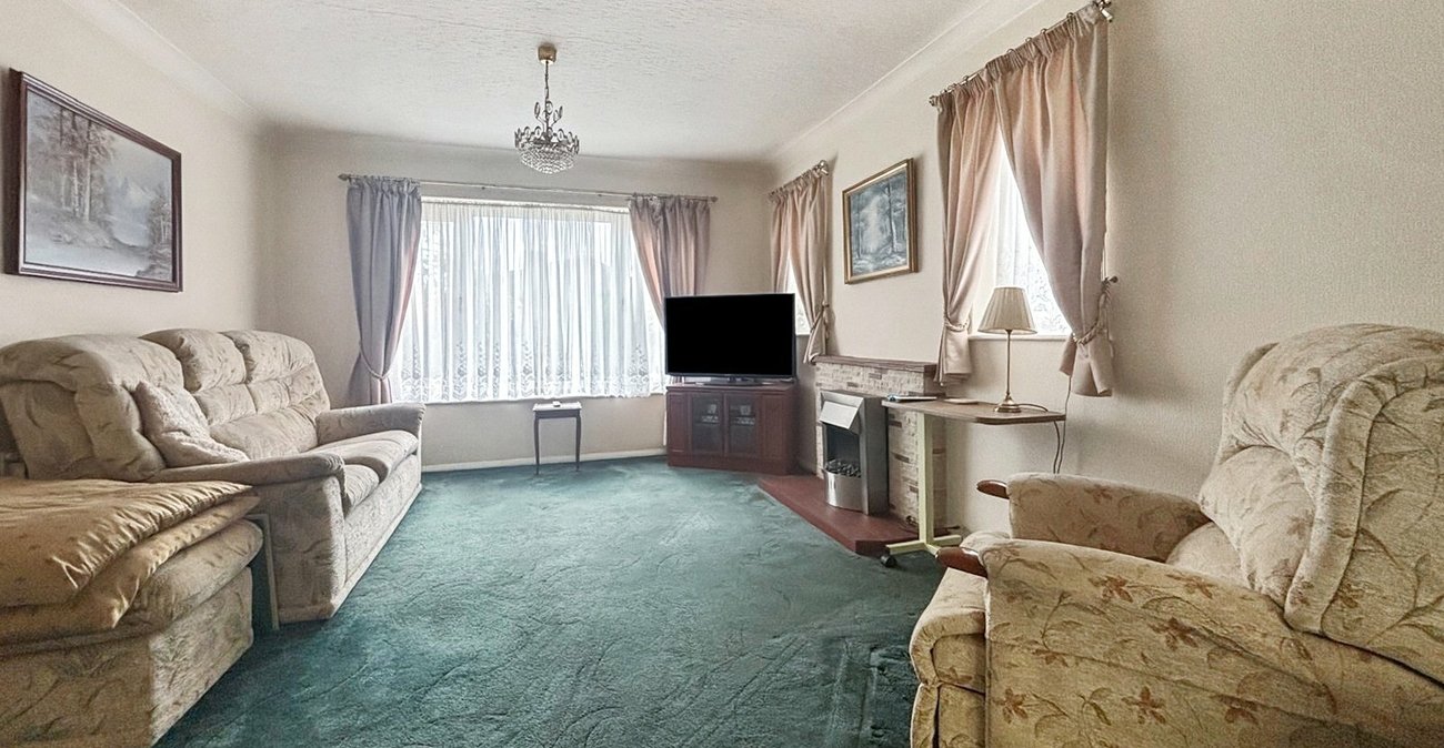 3 bedroom bungalow for sale in Bexley | Robinson Jackson