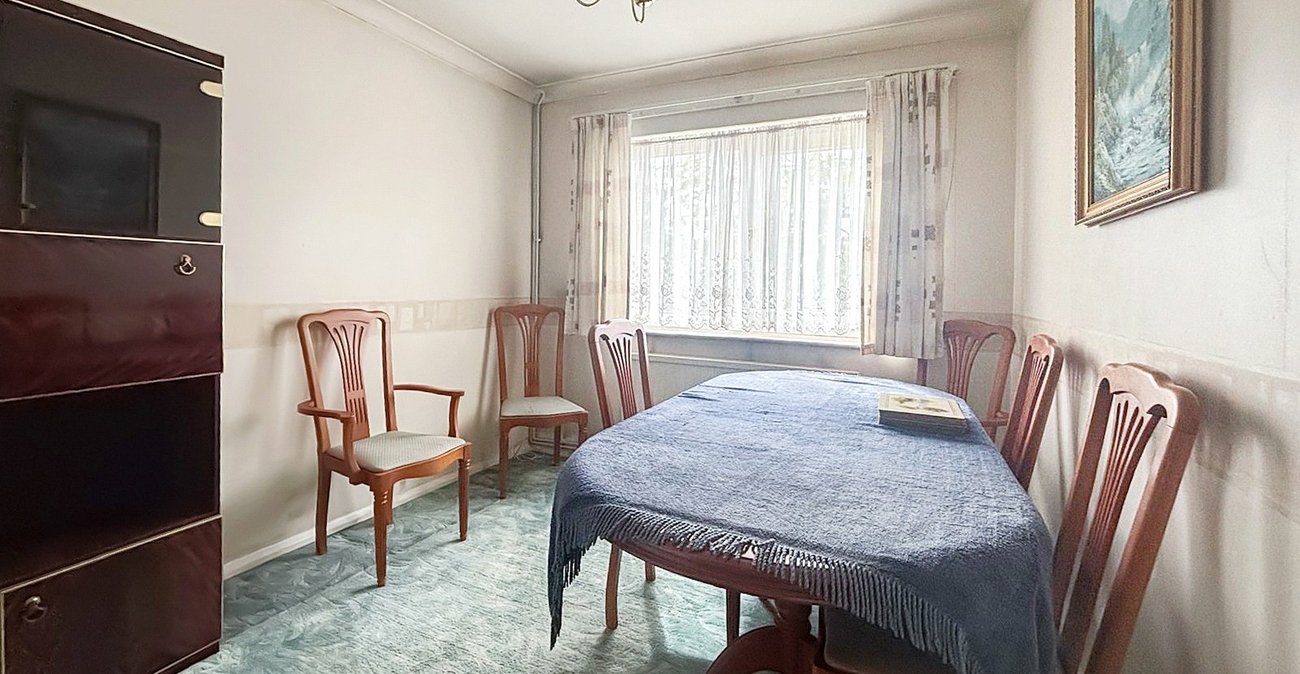 3 bedroom bungalow for sale in Bexley | Robinson Jackson