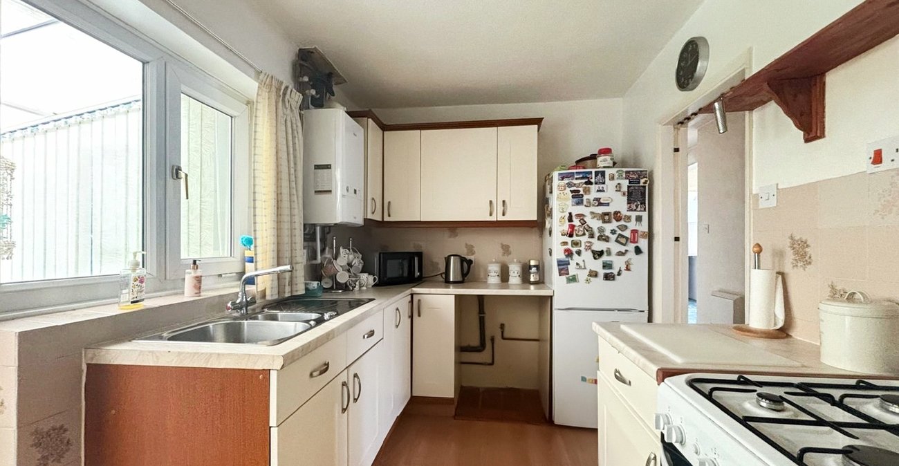 3 bedroom bungalow for sale in Bexley | Robinson Jackson