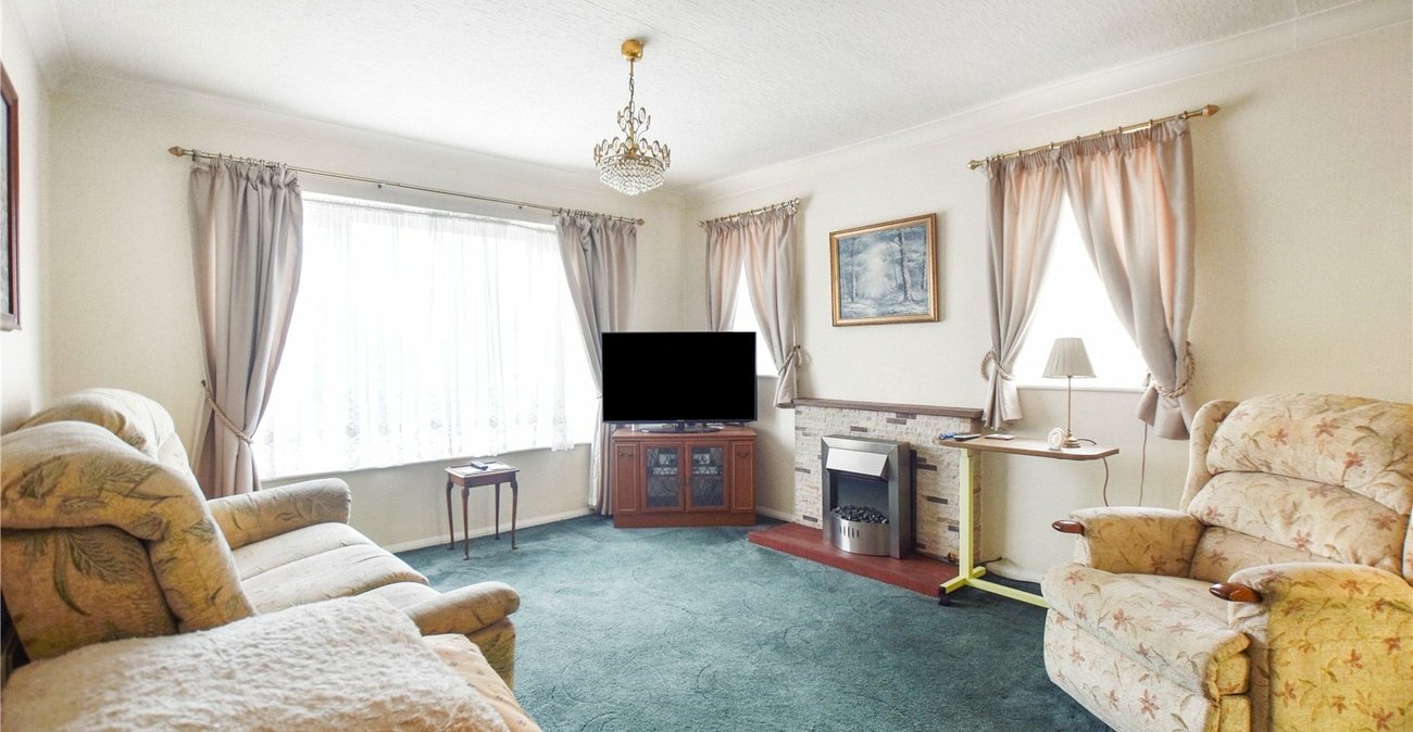 3 bedroom bungalow for sale in Bexley | Robinson Jackson