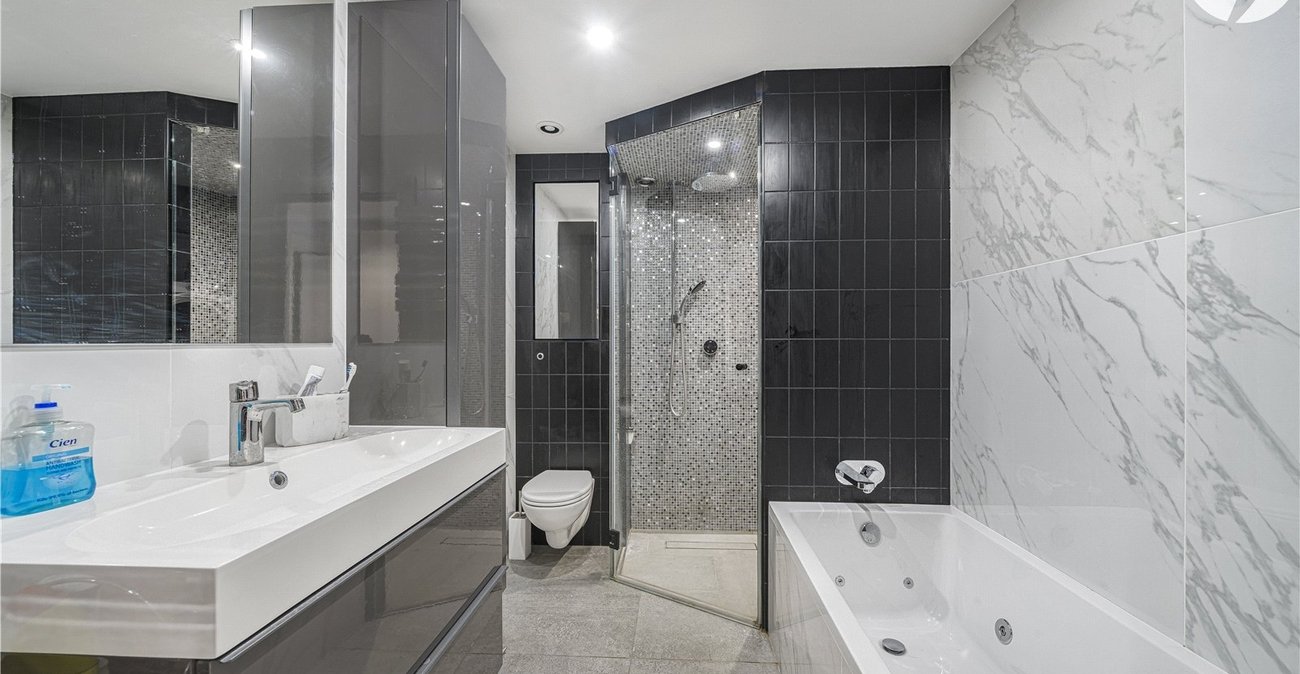 3 bedroom house for sale in Dartford | Robinson Jackson