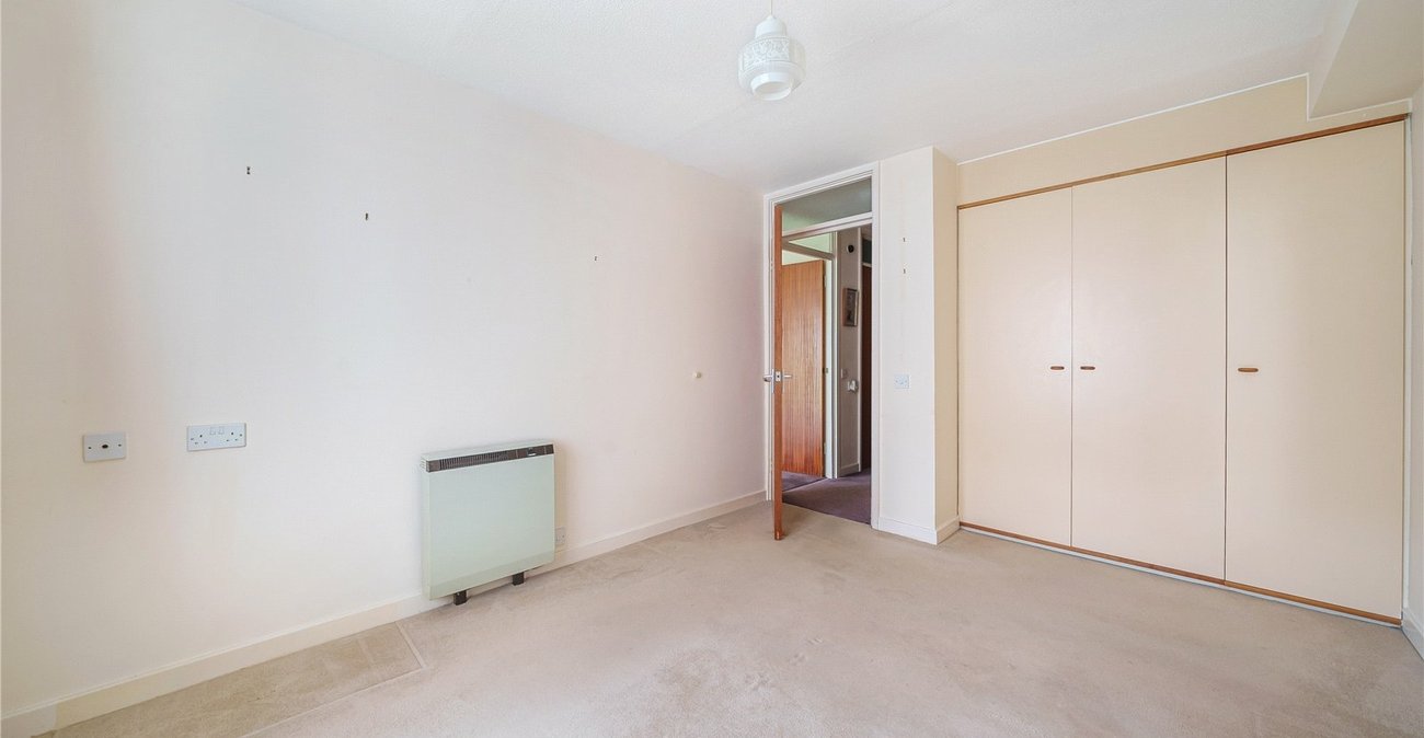 1 bedroom property for sale in Bromley | Robinson Jackson