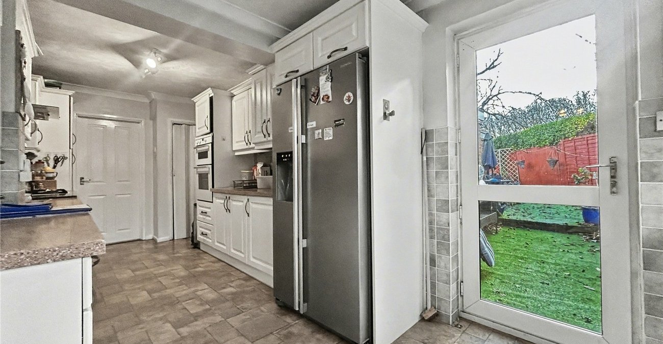 4 bedroom house for sale in Twydall | Robinson Michael & Jackson