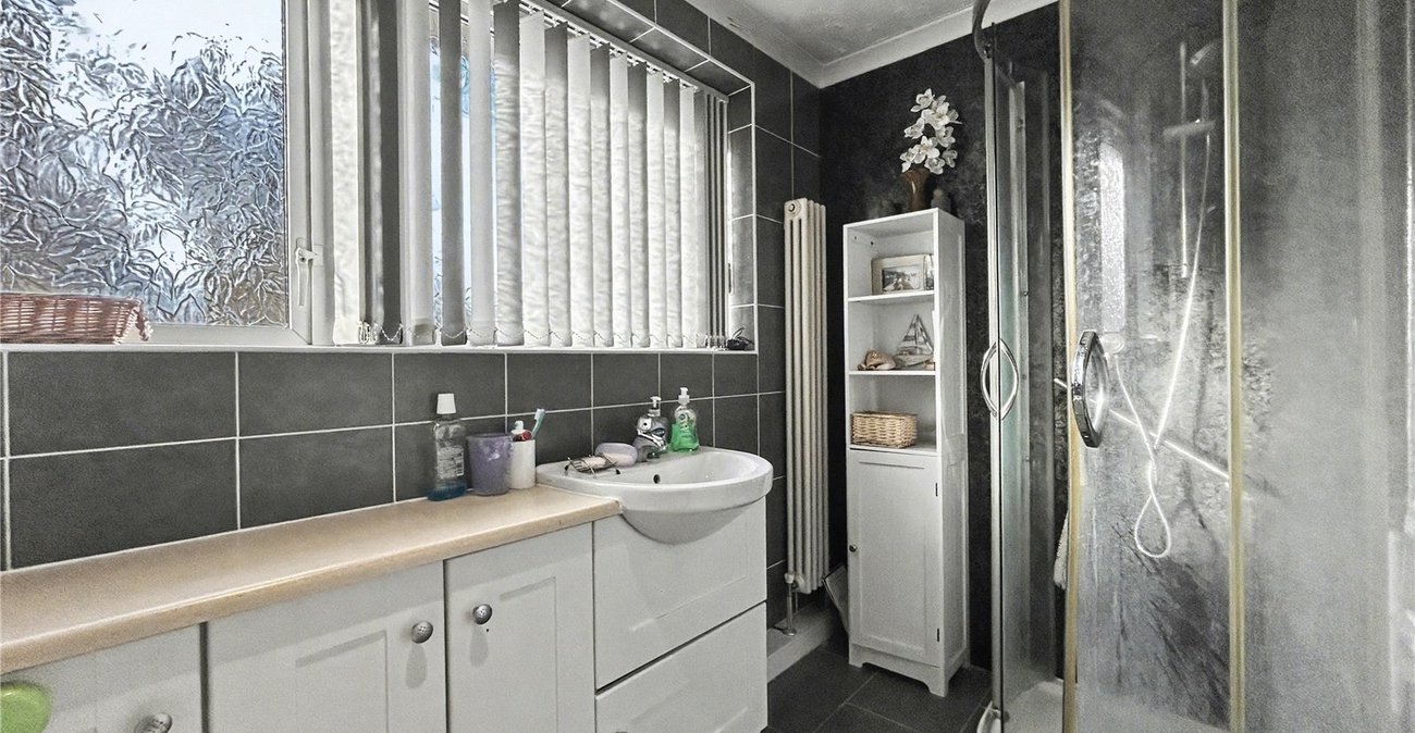 4 bedroom house for sale in Twydall | Robinson Michael & Jackson