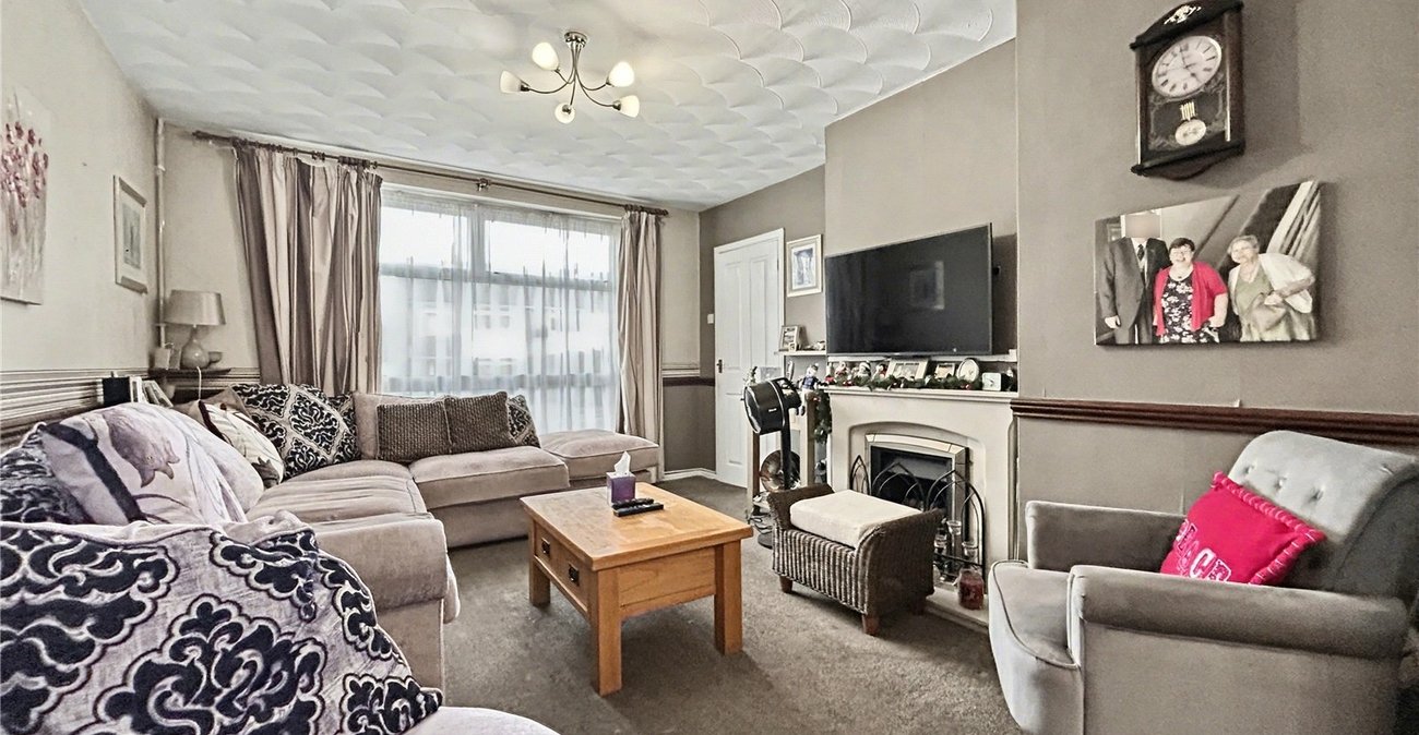 4 bedroom house for sale in Twydall | Robinson Michael & Jackson