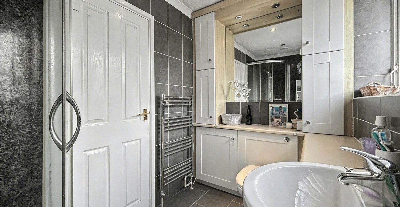 4 bedroom house for sale in Twydall | Robinson Michael & Jackson