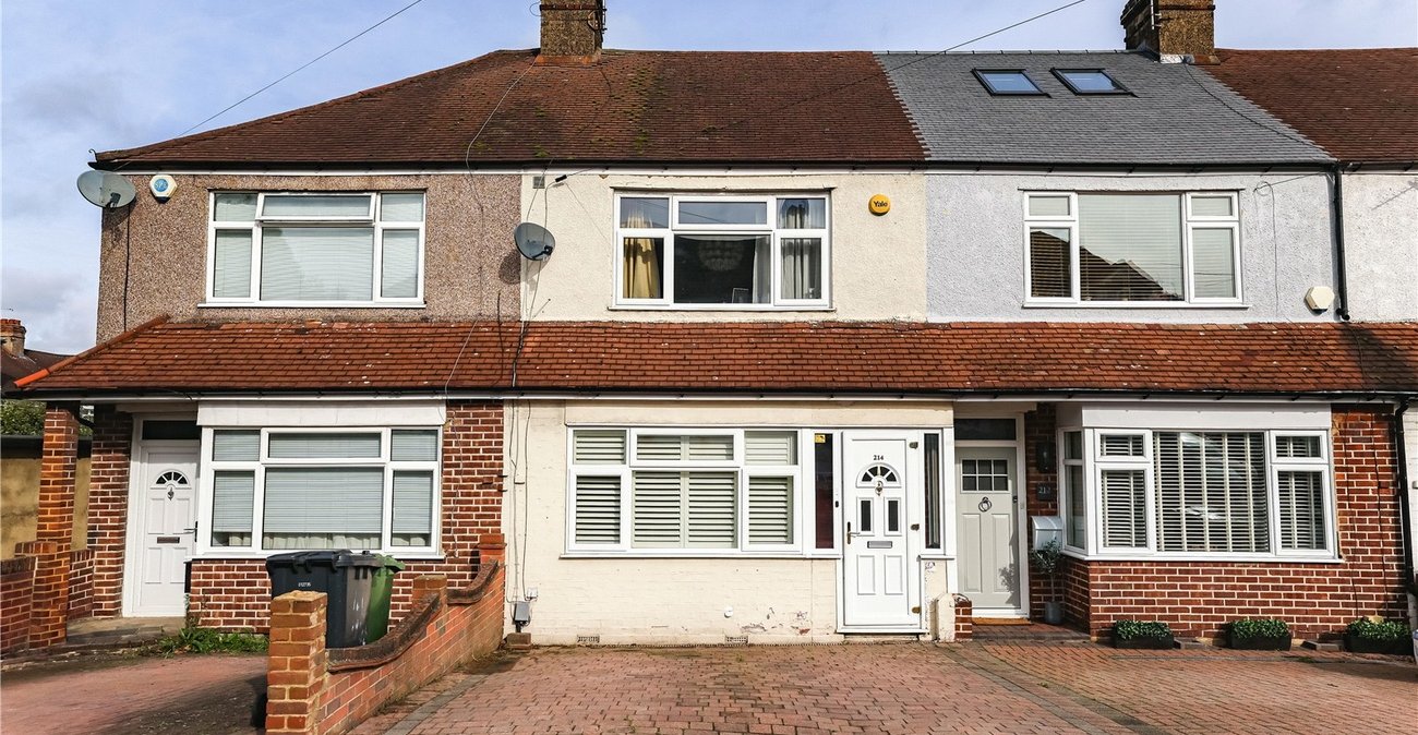 3 bedroom house for sale in West Dartford | Robinson Jackson