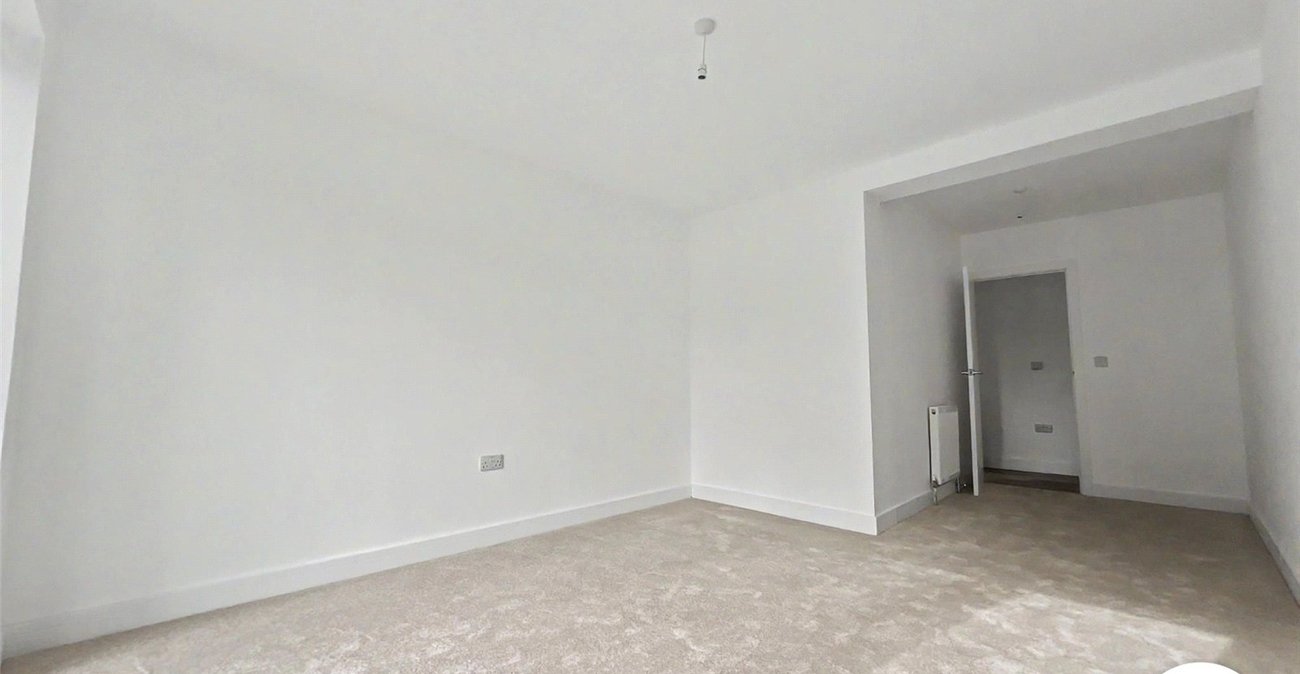 3 bedroom bungalow for sale in Rochester | Robinson Michael & Jackson