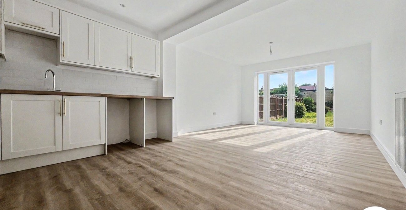 3 bedroom bungalow for sale in Rochester | Robinson Michael & Jackson