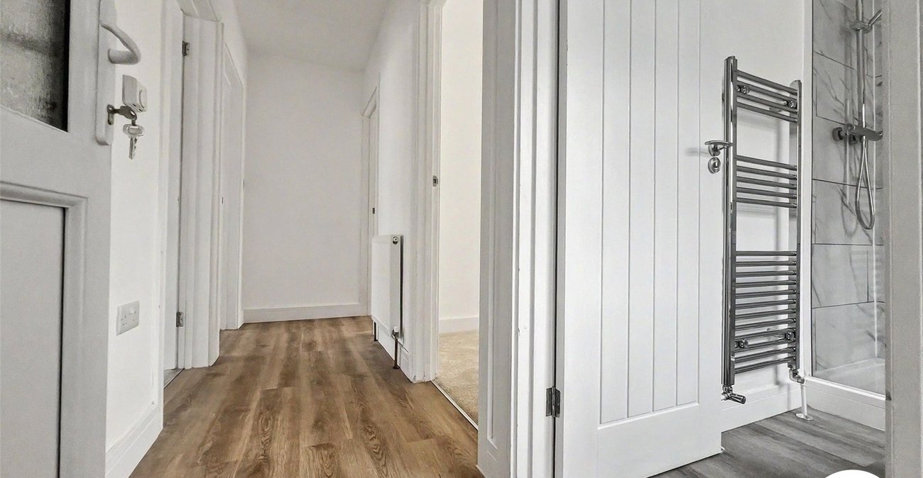 3 bedroom bungalow for sale in Rochester | Robinson Michael & Jackson