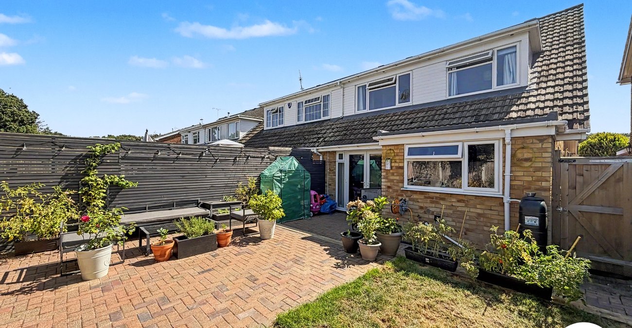 4 bedroom house for sale in Walderslade | Robinson Michael & Jackson