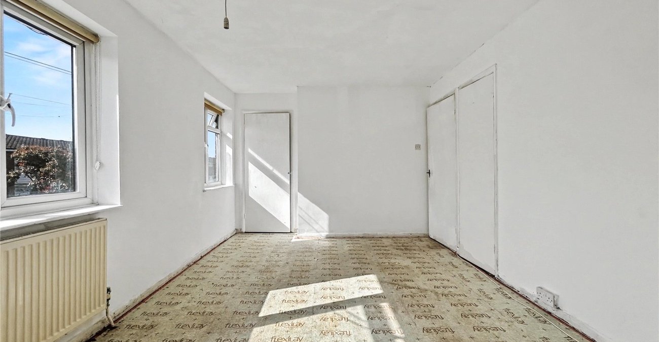 2 bedroom house for sale in Rainham | Robinson Michael & Jackson