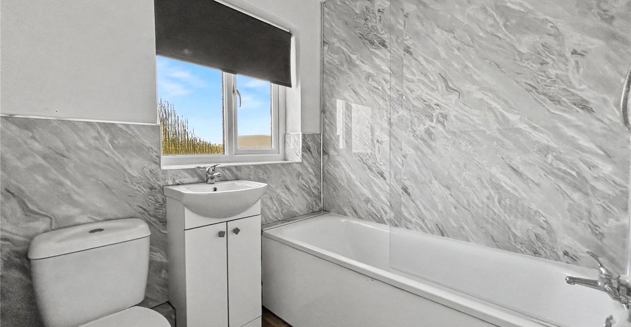 2 bedroom house for sale in Rainham | Robinson Michael & Jackson