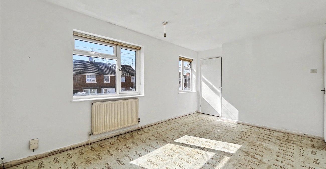 2 bedroom house for sale in Rainham | Robinson Michael & Jackson