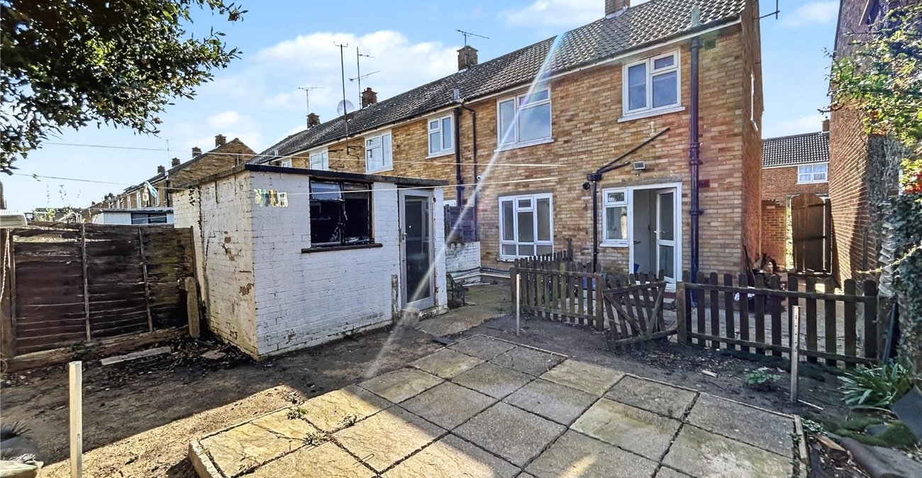 2 bedroom house for sale in Rainham | Robinson Michael & Jackson