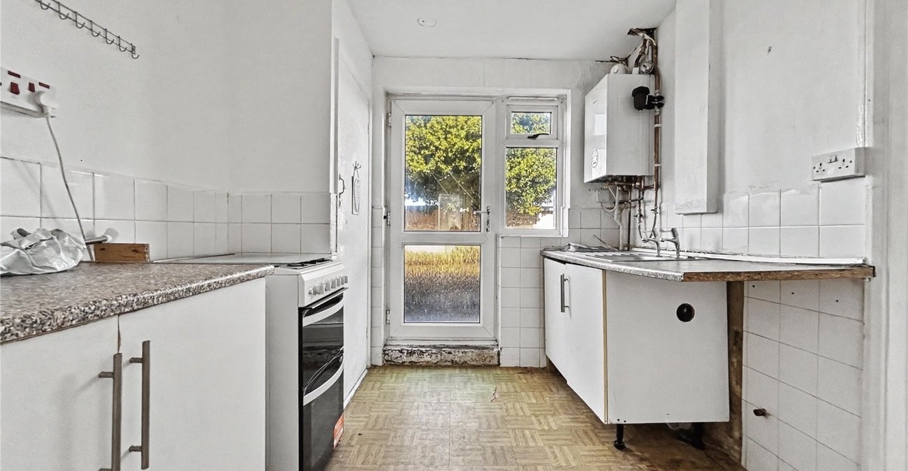 2 bedroom house for sale in Rainham | Robinson Michael & Jackson