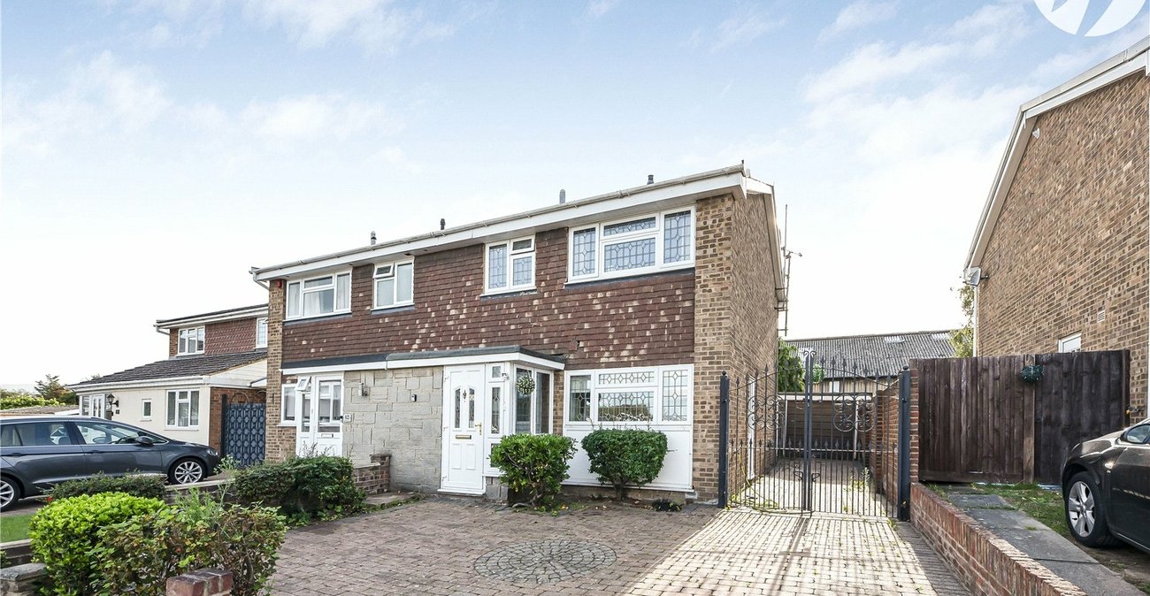 3 bedroom house for sale in West Dartford | Robinson Jackson