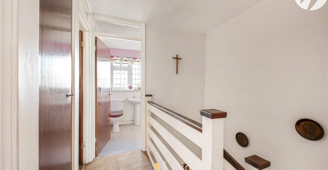 3 bedroom house for sale in West Dartford | Robinson Jackson