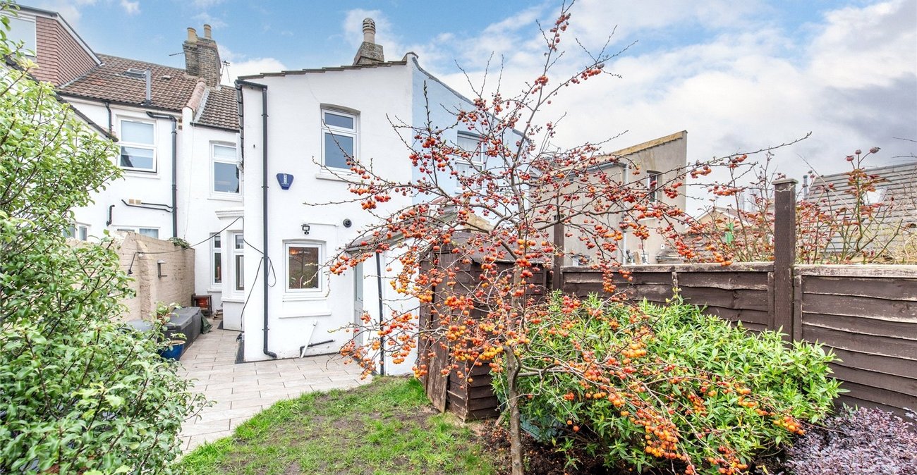 3 bedroom house for sale in Gillingham | Robinson Michael & Jackson