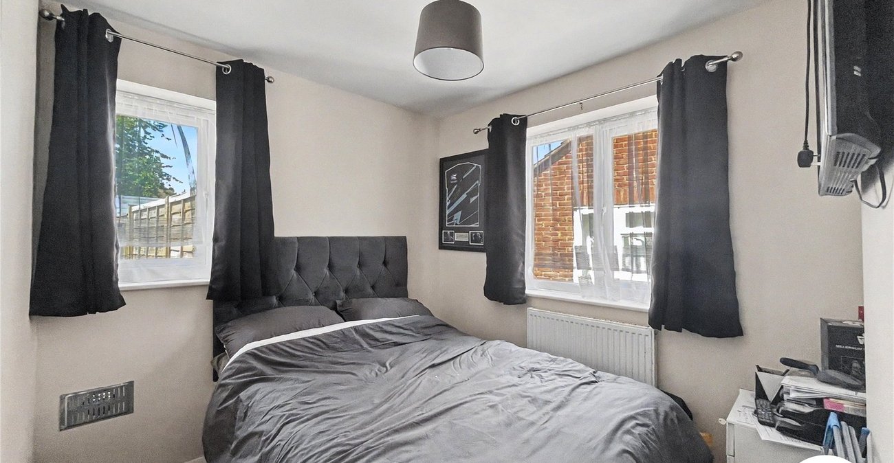 2 bedroom bungalow for sale in Sittingbourne | Robinson Michael & Jackson