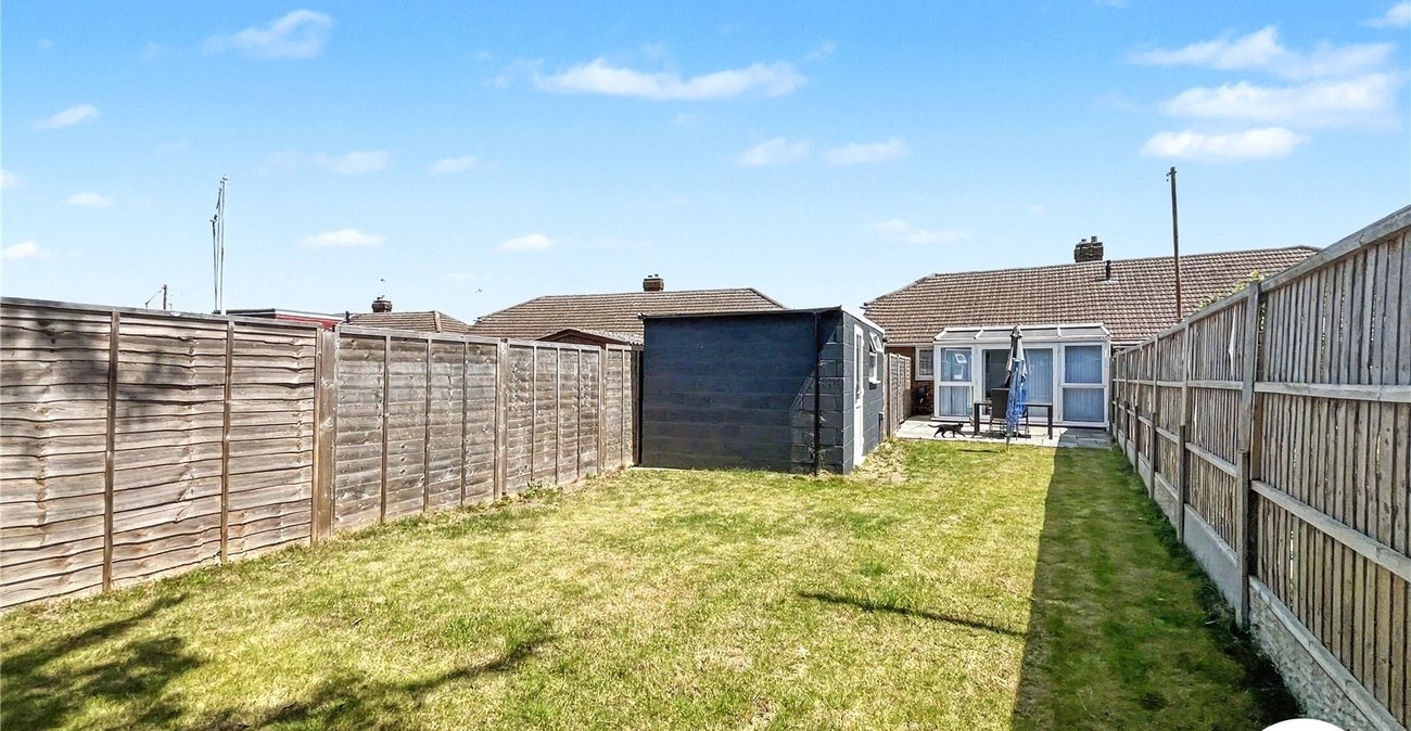 2 bedroom bungalow for sale in Sittingbourne | Robinson Michael & Jackson