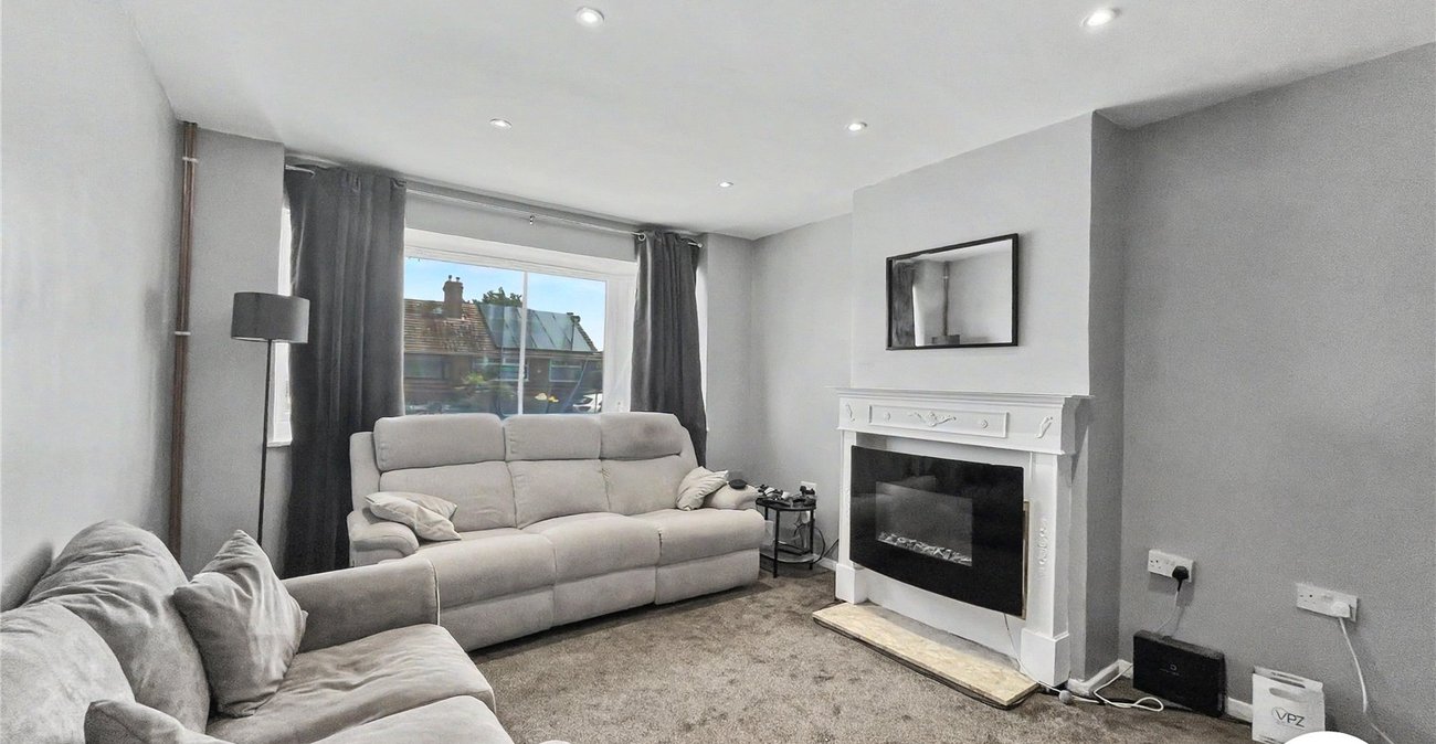 2 bedroom bungalow for sale in Sittingbourne | Robinson Michael & Jackson