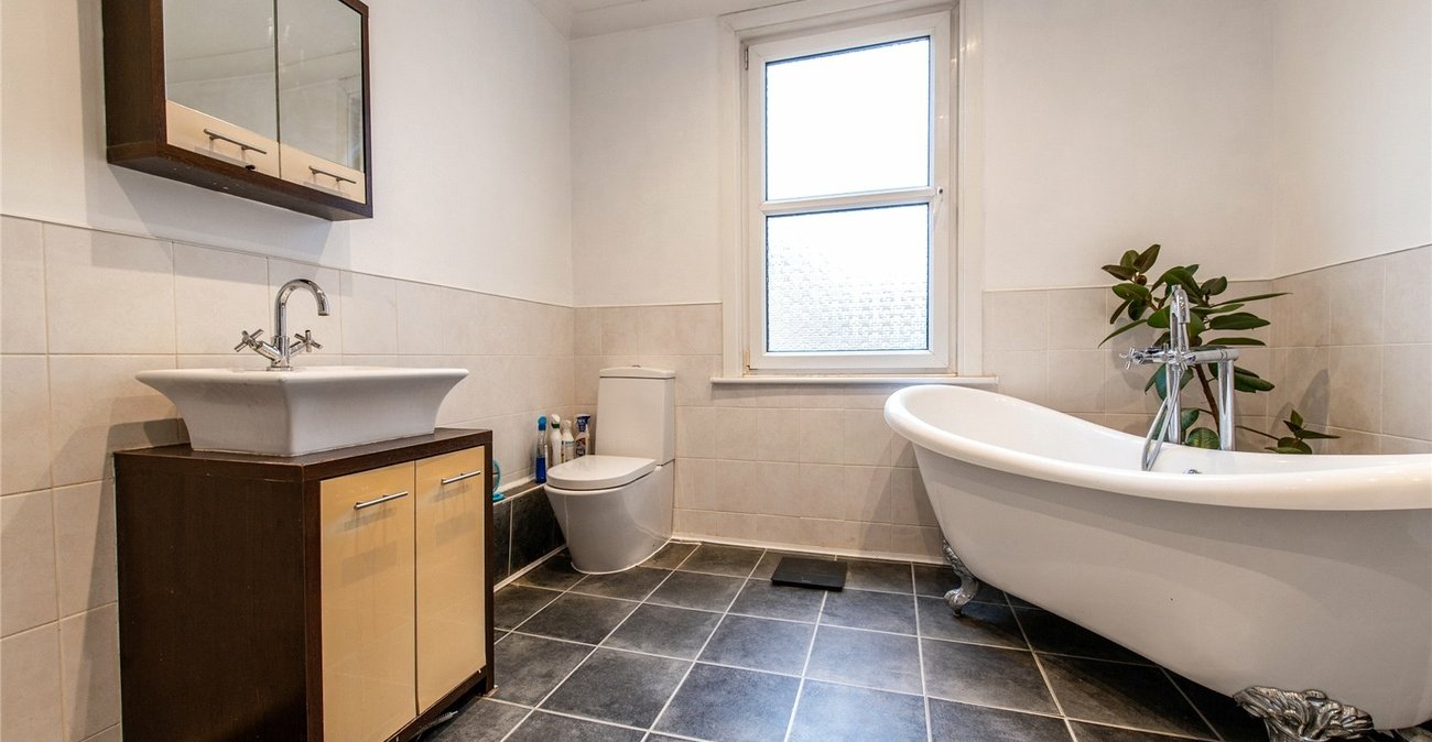 3 bedroom property for sale in Gravesend | Robinson Michael & Jackson