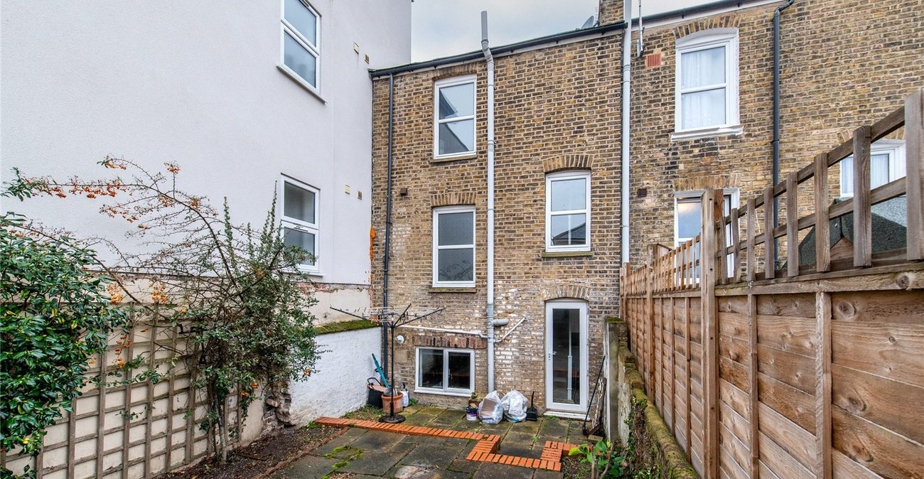 3 bedroom property for sale in Gravesend | Robinson Michael & Jackson