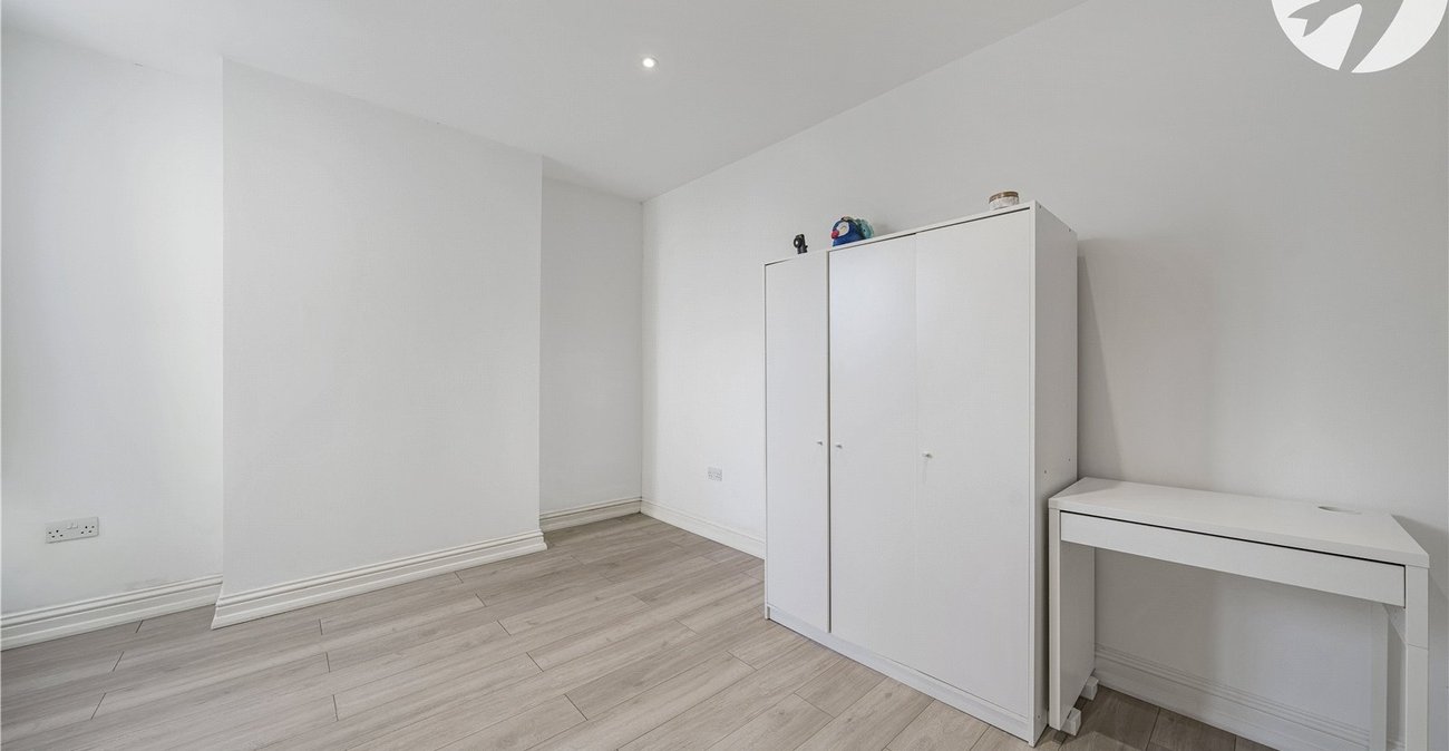 1 bedroom property for sale in Gravesend | Robinson Michael & Jackson