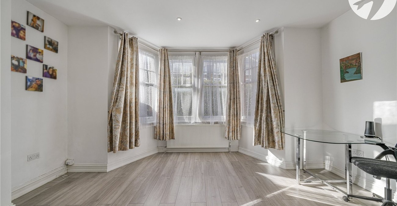 1 bedroom property for sale in Gravesend | Robinson Michael & Jackson