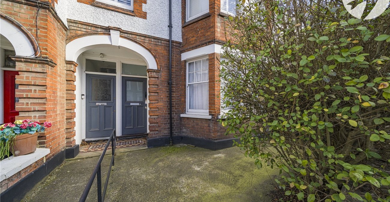 1 bedroom property for sale in Gravesend | Robinson Michael & Jackson
