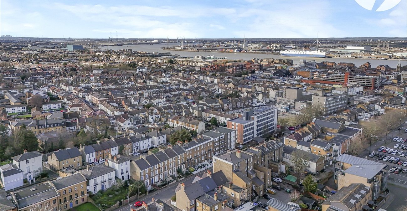 1 bedroom property for sale in Gravesend | Robinson Michael & Jackson