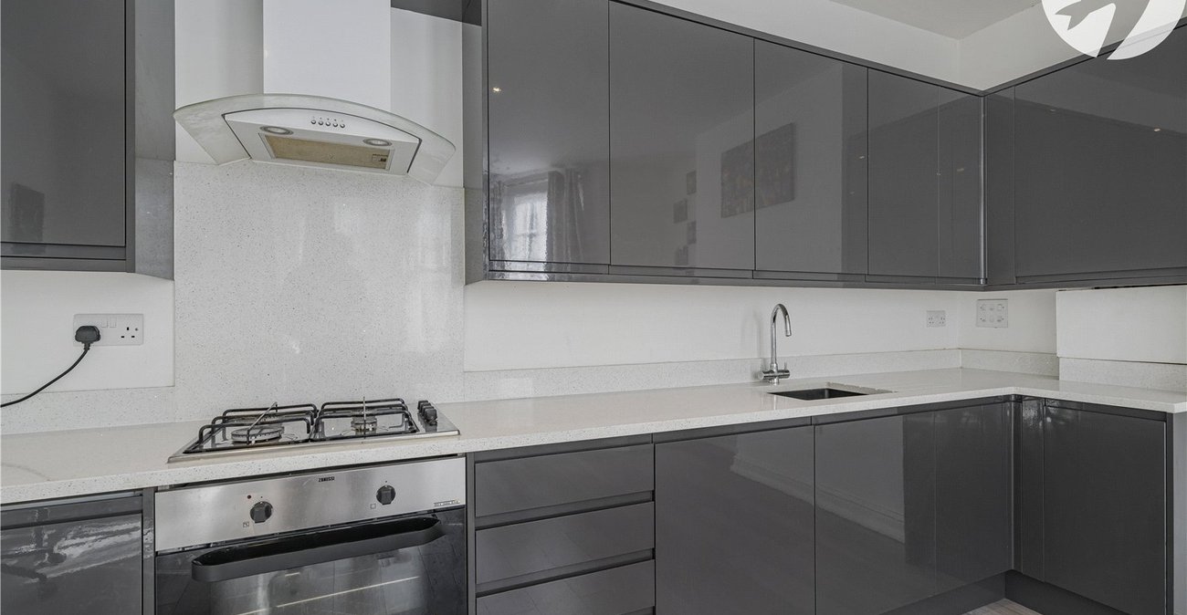 1 bedroom property for sale in Gravesend | Robinson Michael & Jackson